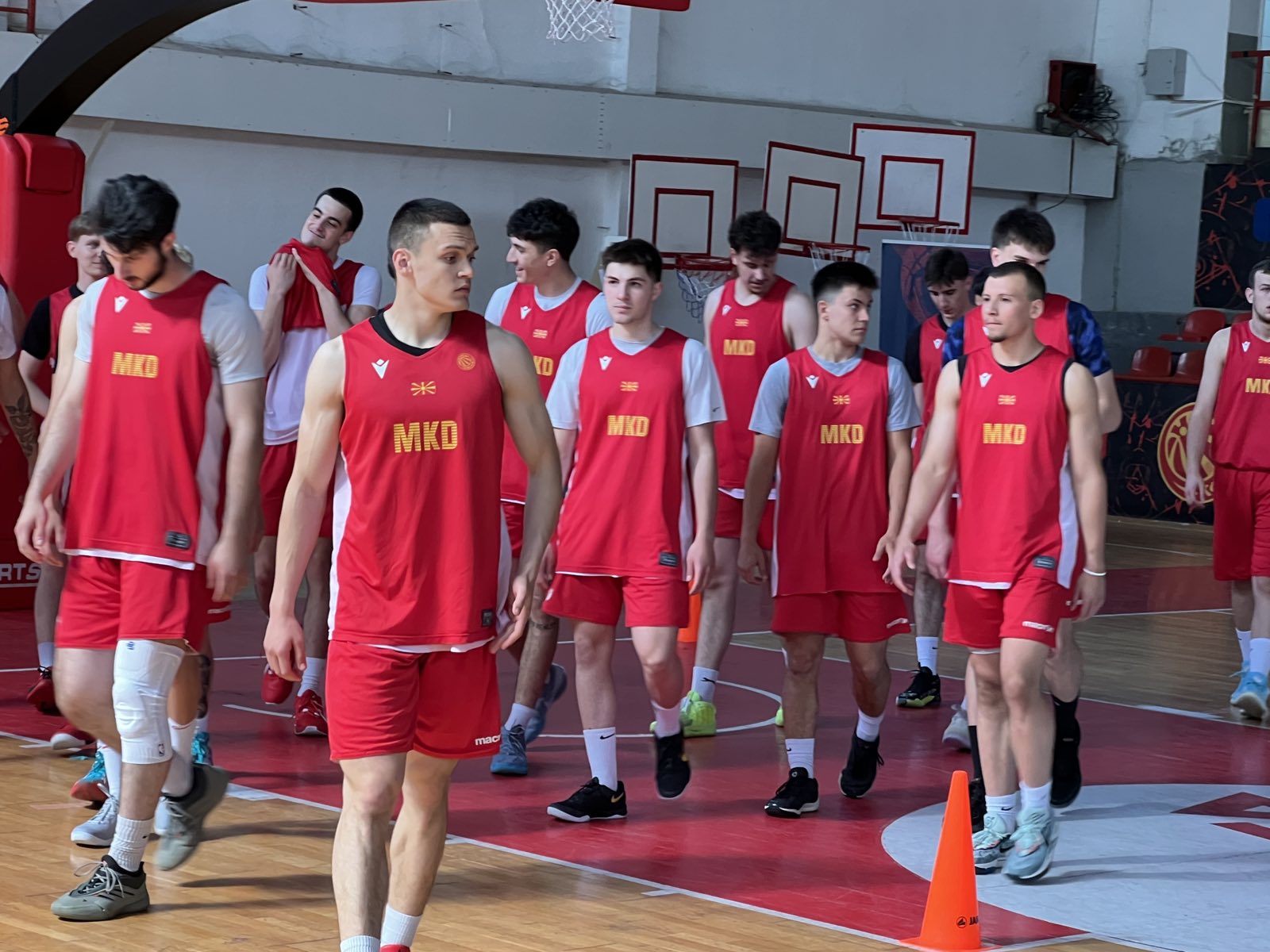 Младинците тргнаа со пораз на гостувањето во Романија
