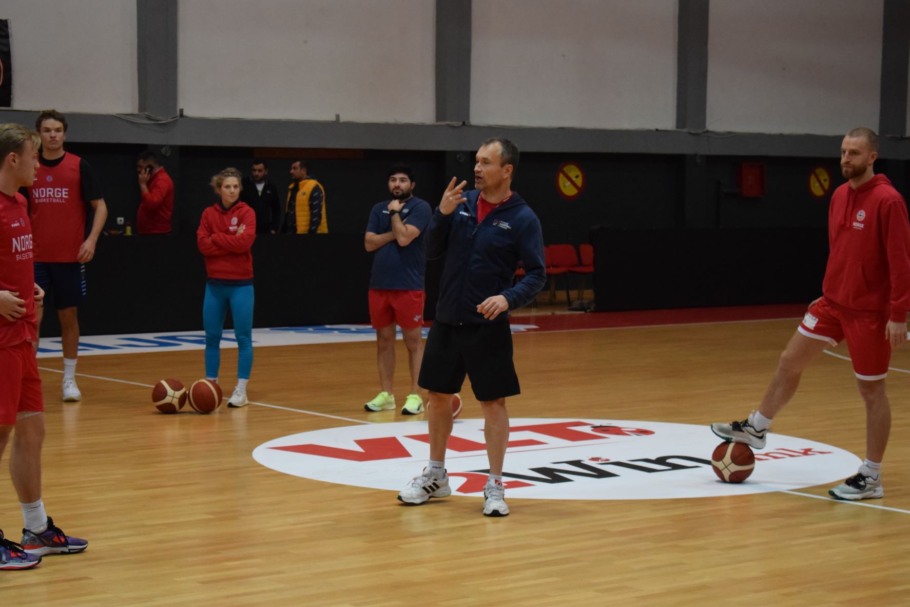 Матијас Екхоф: „ Македонија е добар предизвик за нас, знаат како да играат, посебно ‘пик-ен-рол’ “