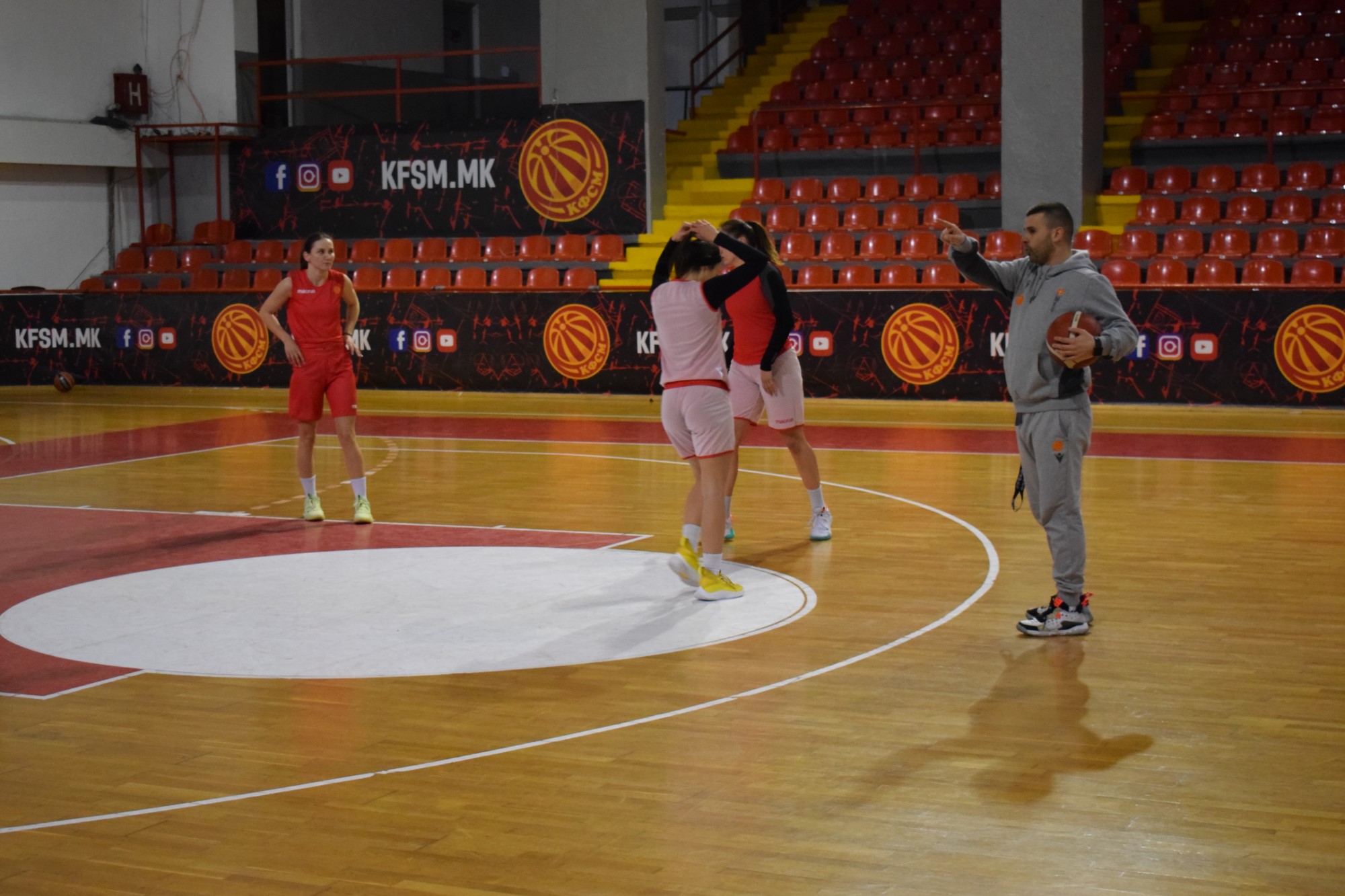 Селекторот Ашаданов ги собра кошаркарките на прв тренинг во СРЦ „Кале“